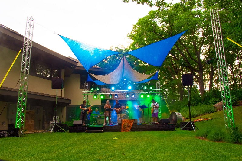 What Should You Look for When Choosing a Concert Equipment Rental&nbsp;Provider?